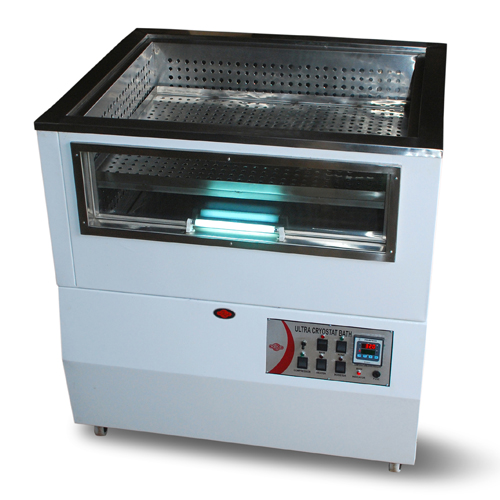 Cryostat bath